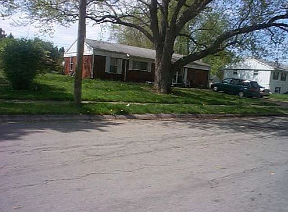 2nd image of 303 Sturgeon St