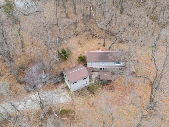 6102 S Trivoli Rd, Glasford, IL 61533