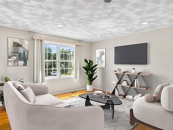 5th image of 377 Woonasquatucket Ave #C