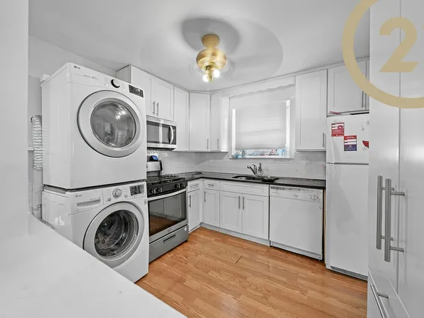 1489 East 10th Street image 6 of 22