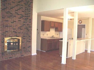 3rd image of 226 Gatewood Ct