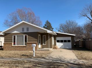 426 N Franklin St, Red Cloud, NE 68970
