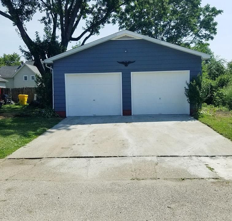 2nd image of 549 Mill St