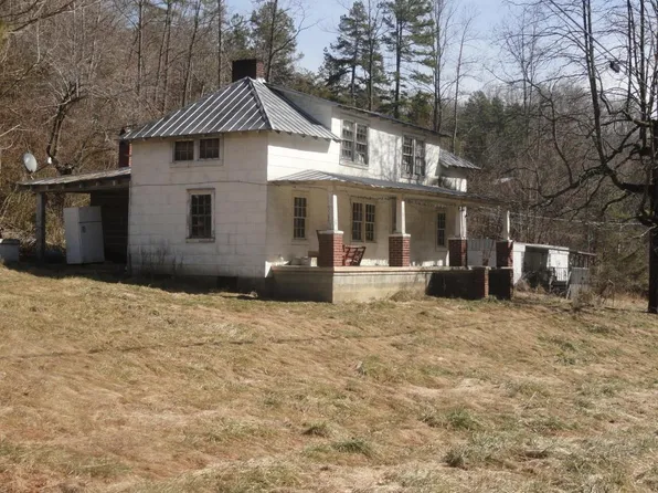 3595 Sinking Creek Hwy, Dungannon, VA 24245