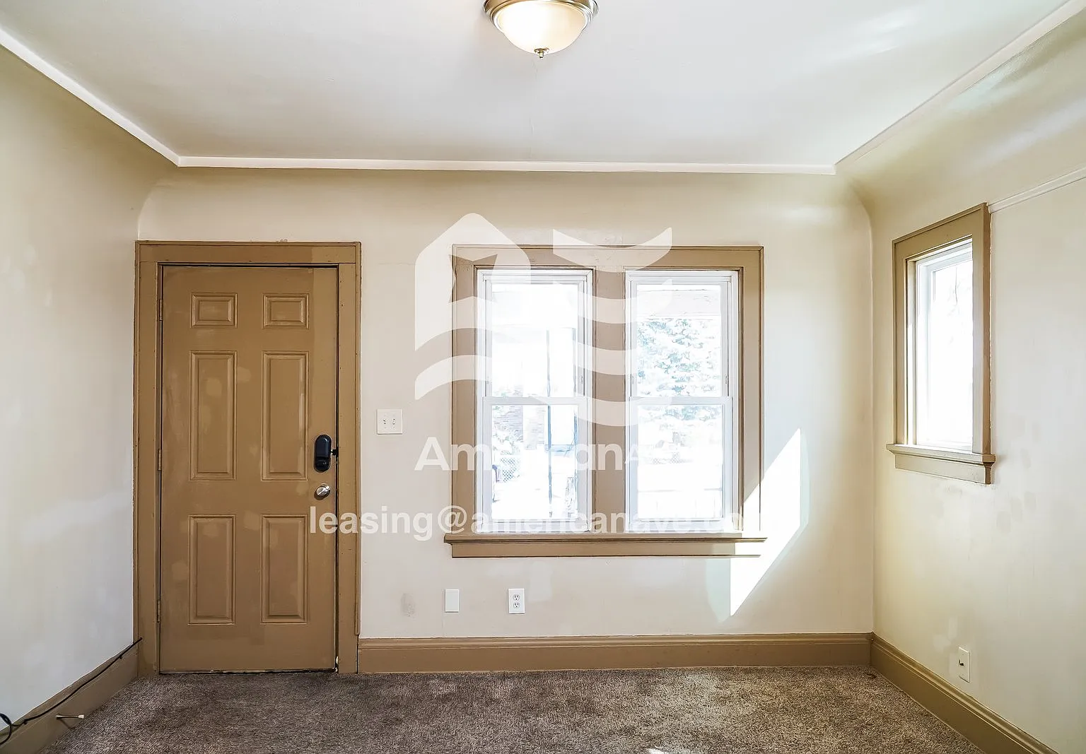 3 bed, 1.0 bath, 1000 sqft, $1,723 — Photo 4