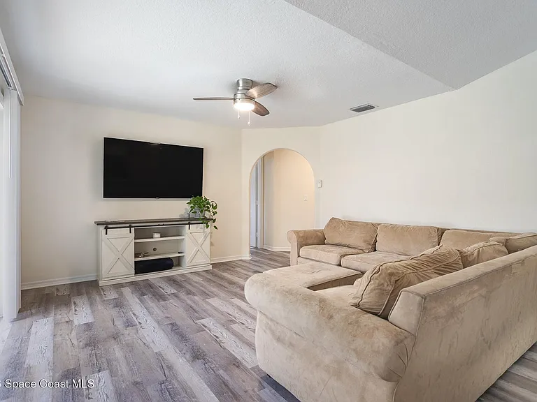 4920 48th Pl — Photo 10