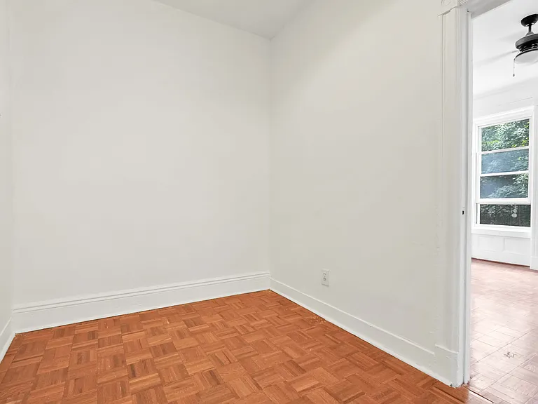 648 Park Pl #3 — Photo 11