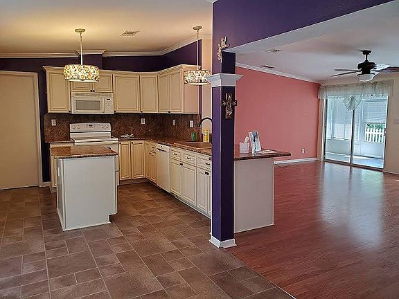 3rd image of 21 Tobias Ln