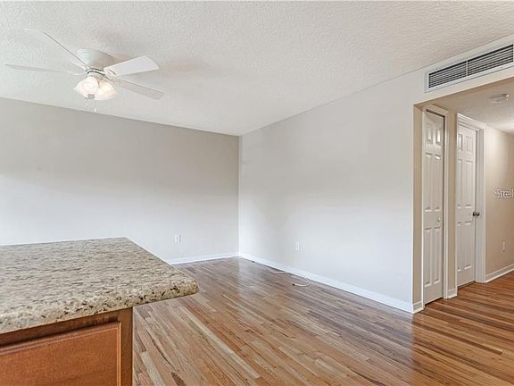 5th image of 320 Lakeview St APT 215