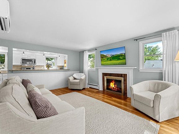 4th image of 11 Lookout Ave