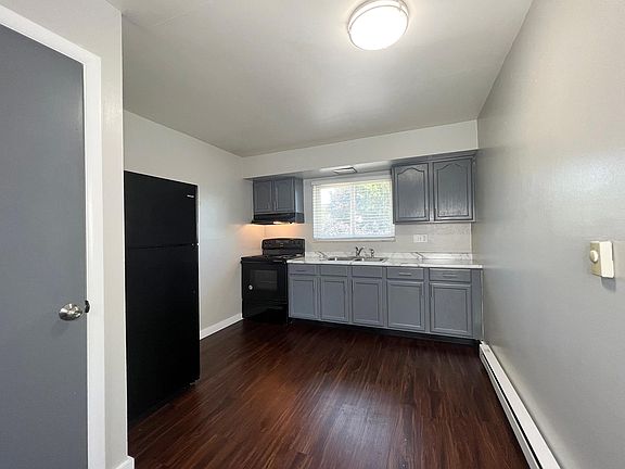 3rd image of 1152 Evans Ave #1142-6