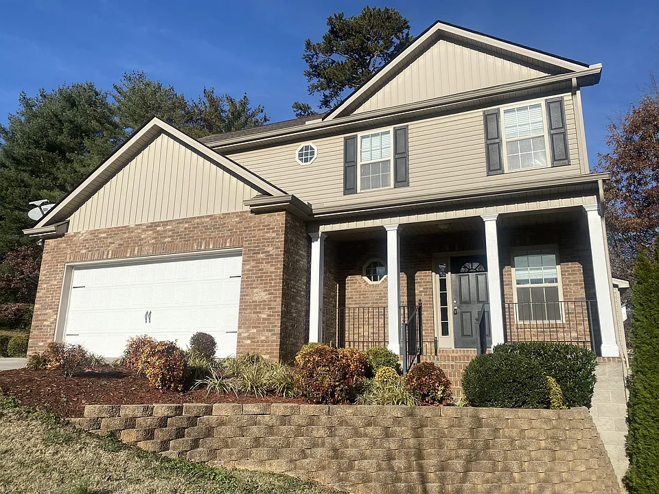 1120 Maples Glen Ln