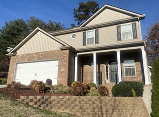 1120 Maples Glen Ln, Knoxville, TN 37923