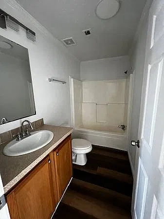 3 bed, 1500 sqft, $1,695 — Photo 3