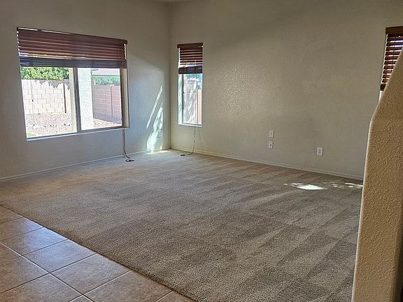 5th image of 900 Estancia Dr