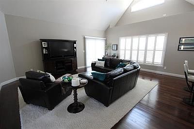 3rd image of 2105 Long Cove Cir
