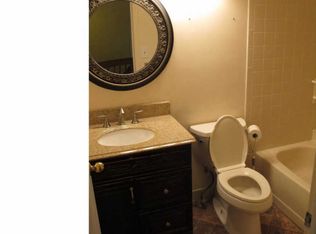 10 Hancock Ct #910, East Windsor, NJ 08520