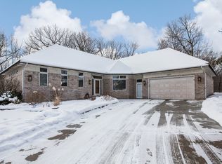 3233 12th St NW, New Brighton, MN 55112