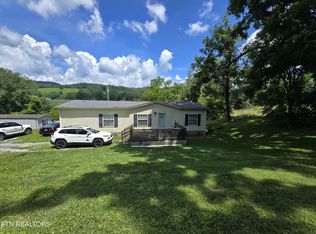 547 Chris Barney Rd, Dryden, VA 24243