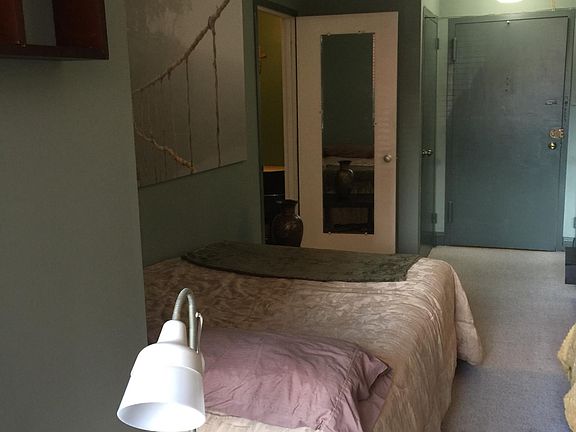 4th image of 1023 Arlington Blvd #805