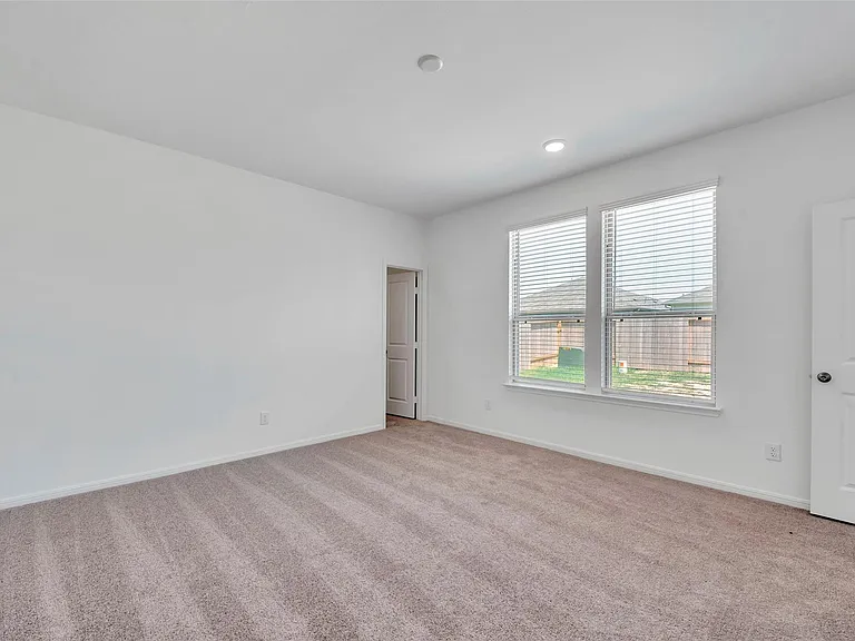 339 Lippizan Dr — Photo 14