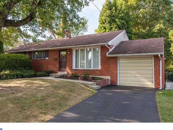 3rd image of 3410 Bancroft Dr