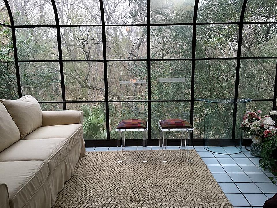 1st image of 1800 Stoney Brook Dr #20