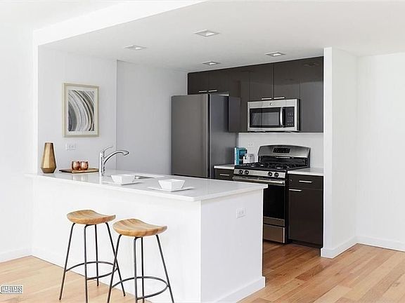 3rd image of 4129 24th St APT 5H