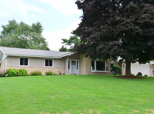 4710 Camfield Dr, Brookfield, WI 53045