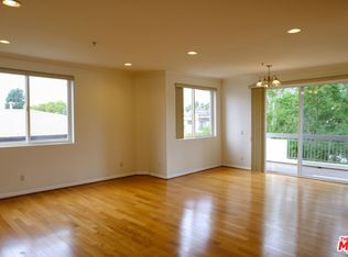 400 Cameron Pl APT 201, Glendale, CA 91207