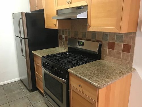 5th image of 1034 N Martel Ave APT 4