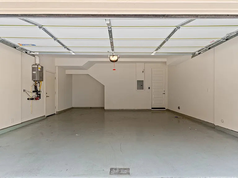 2730 Bette St — Photo 48