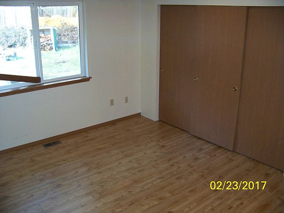 3rd image of 23518 70th Ave E
