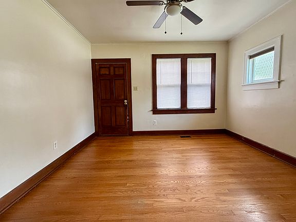 2nd image of 3203 Roland Ave #3203