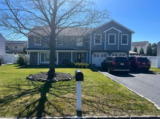 15 Green Leaf Way, Holmdel, NJ 07733