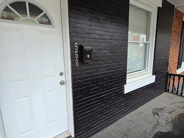 558 E Herman St — Photo 13