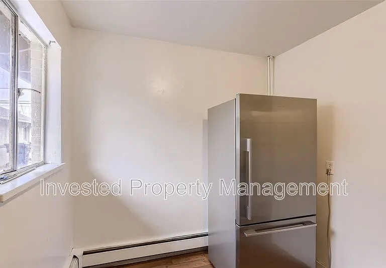 3544 N High St — Photo 6