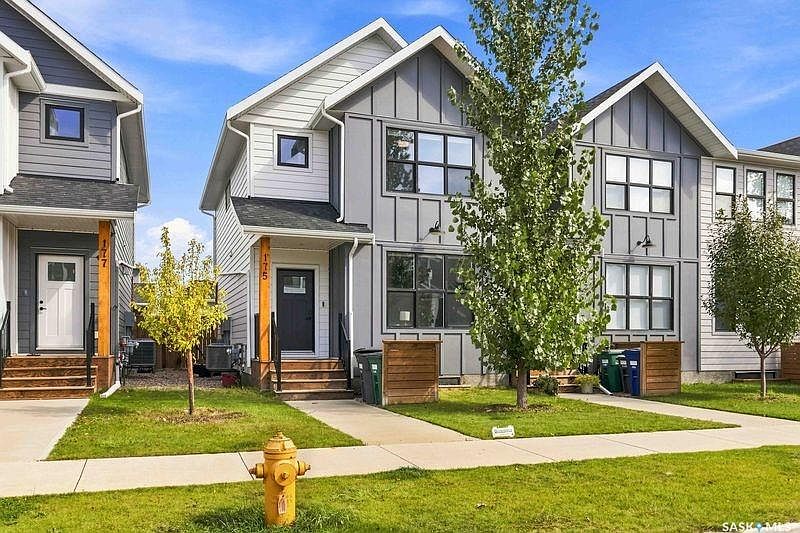 1st image of 175 Rosewood BOULEVARD E