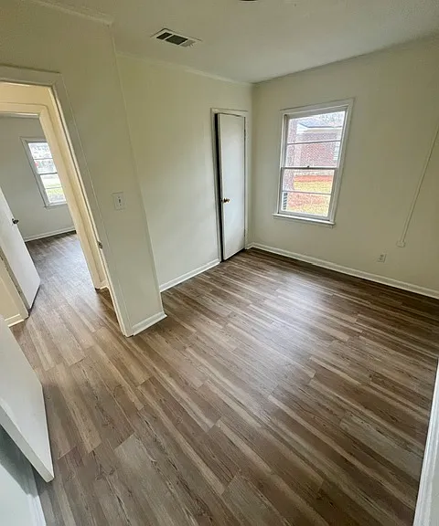 1807 Hollybrook Cir — Photo 7