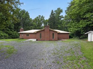 243 Southview St, Pounding Mill, VA 24637
