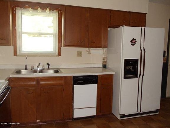 5th image of 11815 Leemont Dr