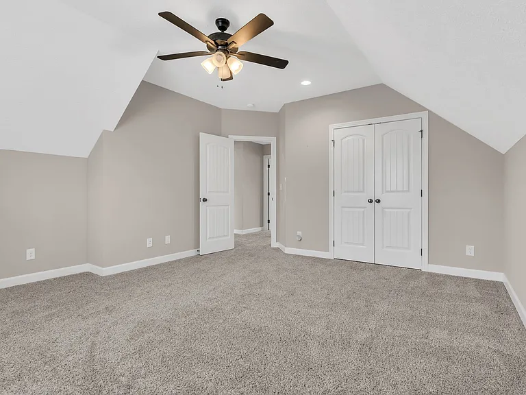 415 Glenstone Springs Dr — Photo 25