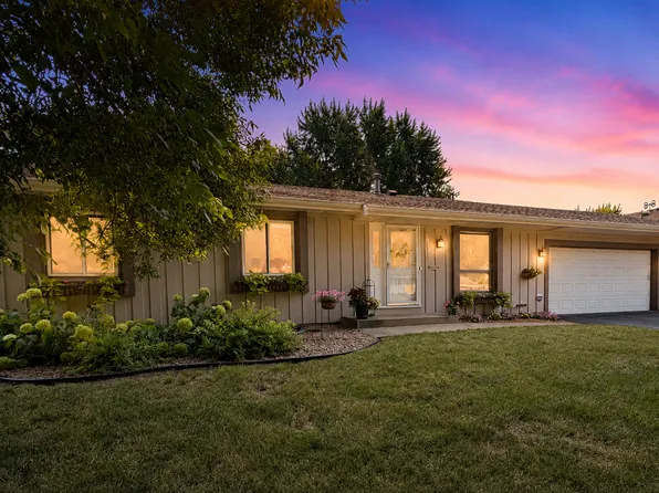 14682 Dunbar Ct, Apple Valley, MN 55124