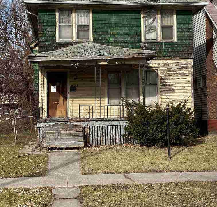 9069 N Martindale