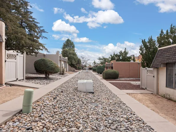 8333 Comanche Rd NE APT 16A, Albuquerque, NM 87110