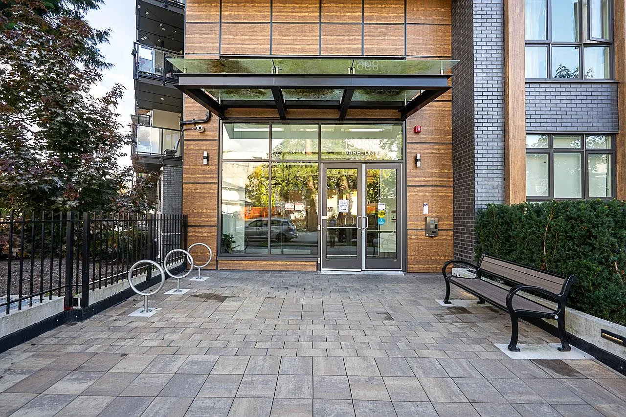 2 bed, 786 sqft, $2,250 — Photo 2
