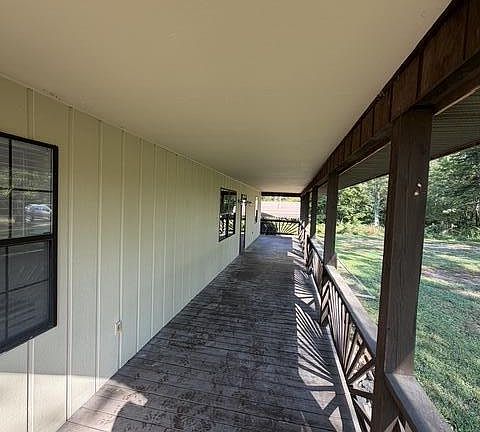 3rd image of 252 Slaton Farm Rd