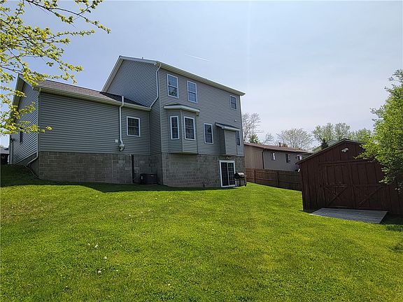 3rd image of 1142 Belleview Dr