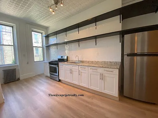 181 Irving Ave #2D photo 1