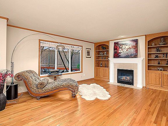 4th image of 2813 257th Pl SE